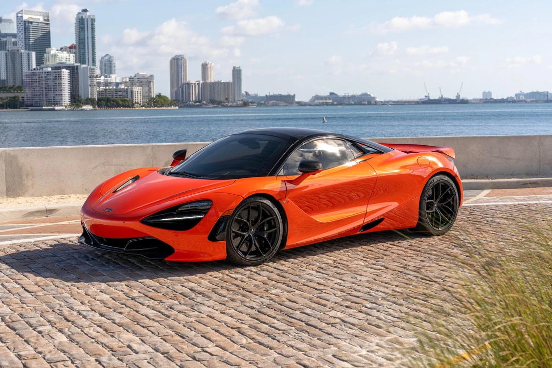 2022 McLaren 720S Spider - Image 17 of 31