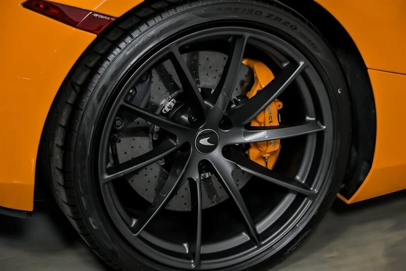 2022 McLaren 720S Spider - Image 17 of 21