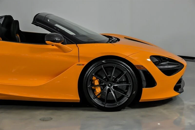 2022 McLaren 720S Spider - Image 16 of 21