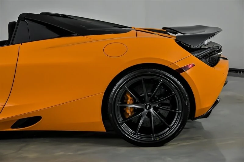 2022 McLaren 720S Spider - Image 10 of 21