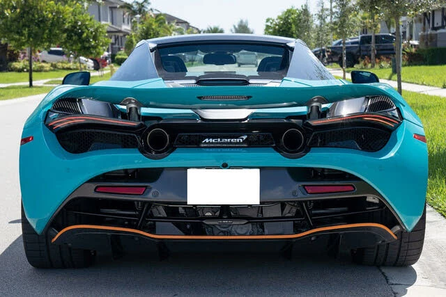 2022 McLaren 720S Spider - Image 17 of 31