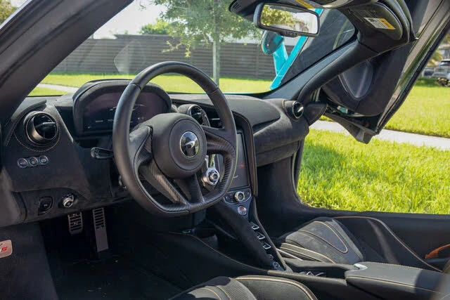 2022 McLaren 720S Spider - Image 23 of 31