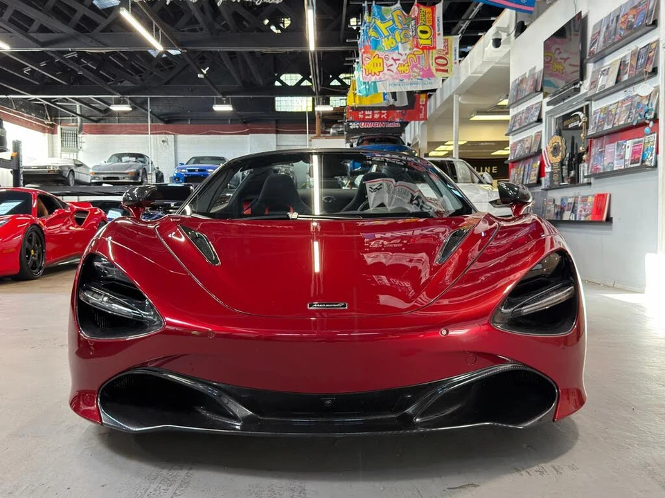 2022 McLaren 720S Spider - Image 2 of 31