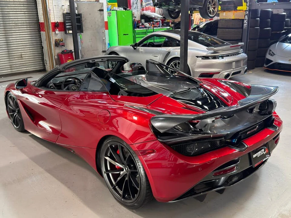 2022 McLaren 720S Spider - Image 11 of 31