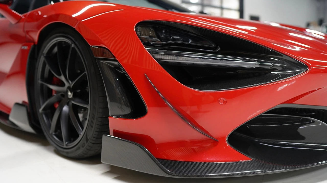 2022 McLaren 720S Spider - Image 10 of 18
