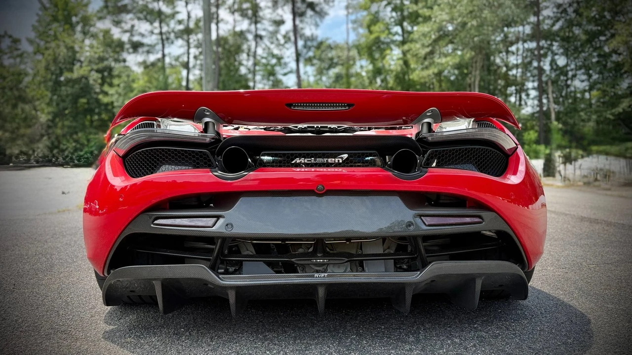 2022 McLaren 720S Spider - Image 8 of 18