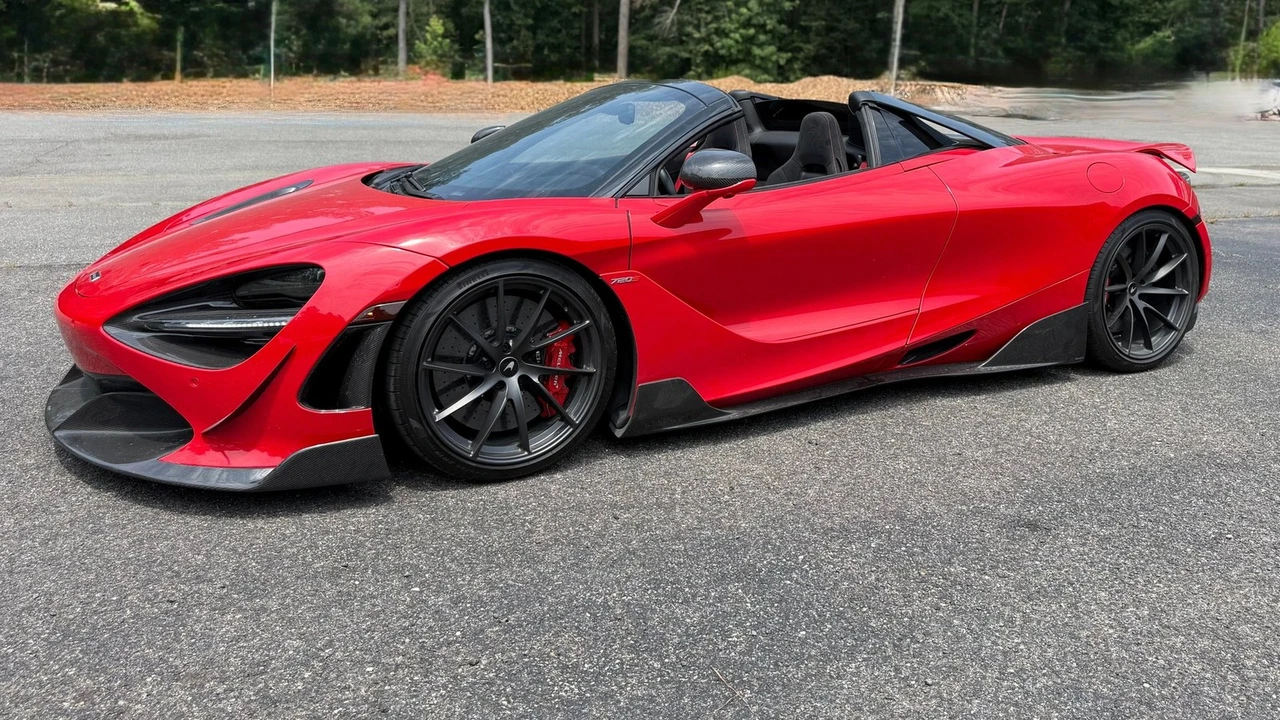 2022 McLaren 720S Spider - Image 4 of 18