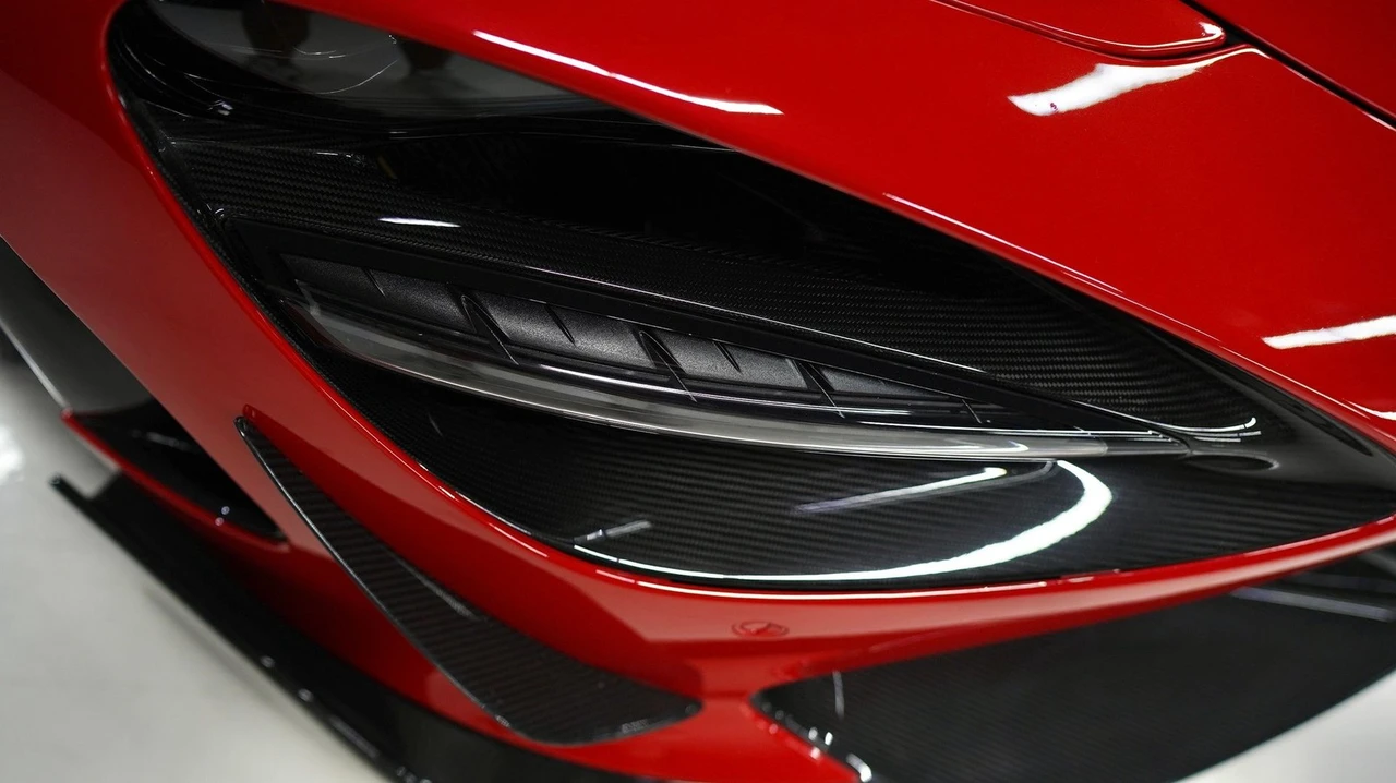 2022 McLaren 720S Spider - Image 12 of 18