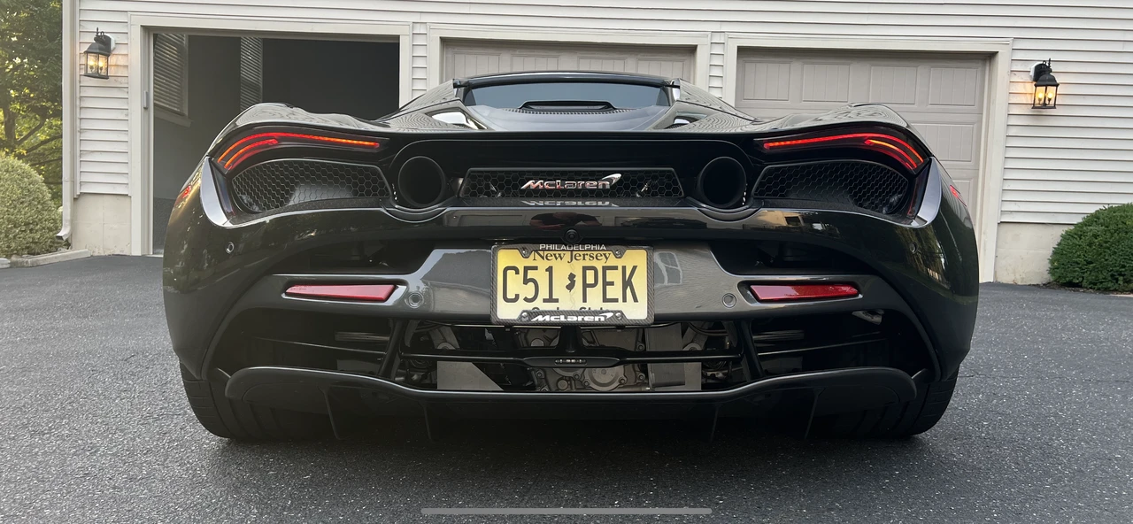 2022 McLaren 720S Spider - Image 15 of 31