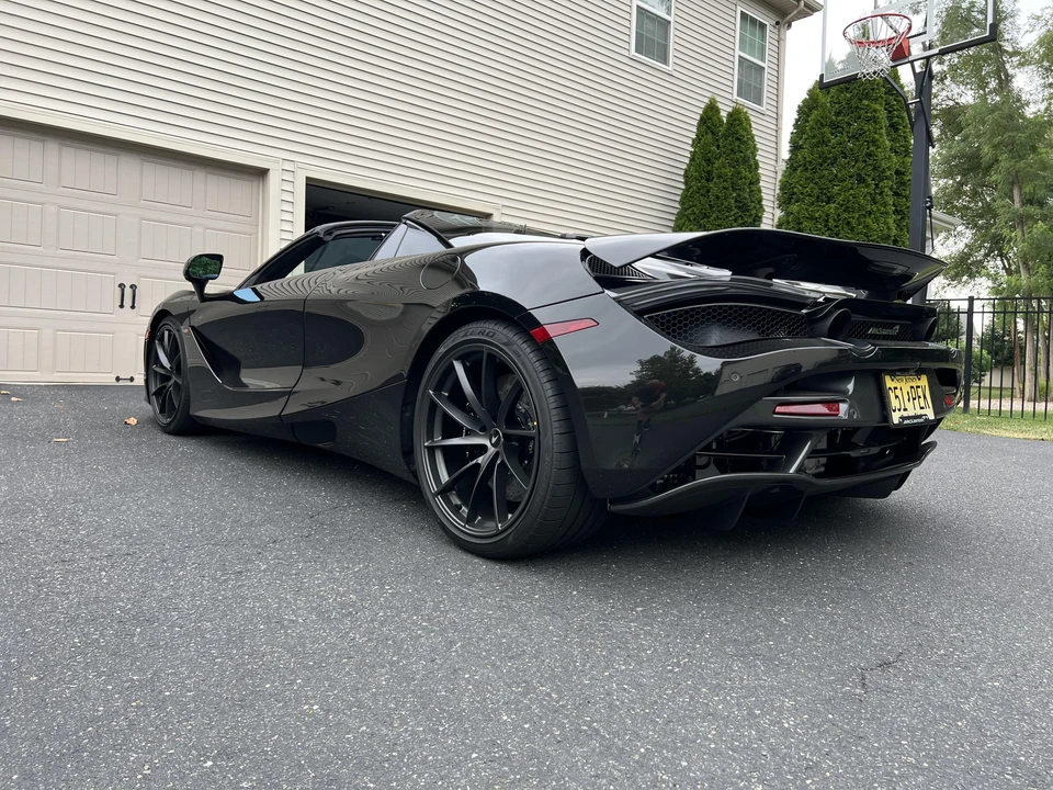 2022 McLaren 720S Spider - Image 13 of 31
