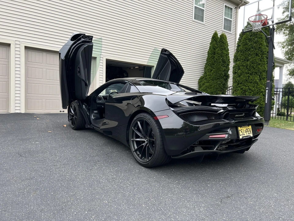 2022 McLaren 720S Spider - Image 22 of 31