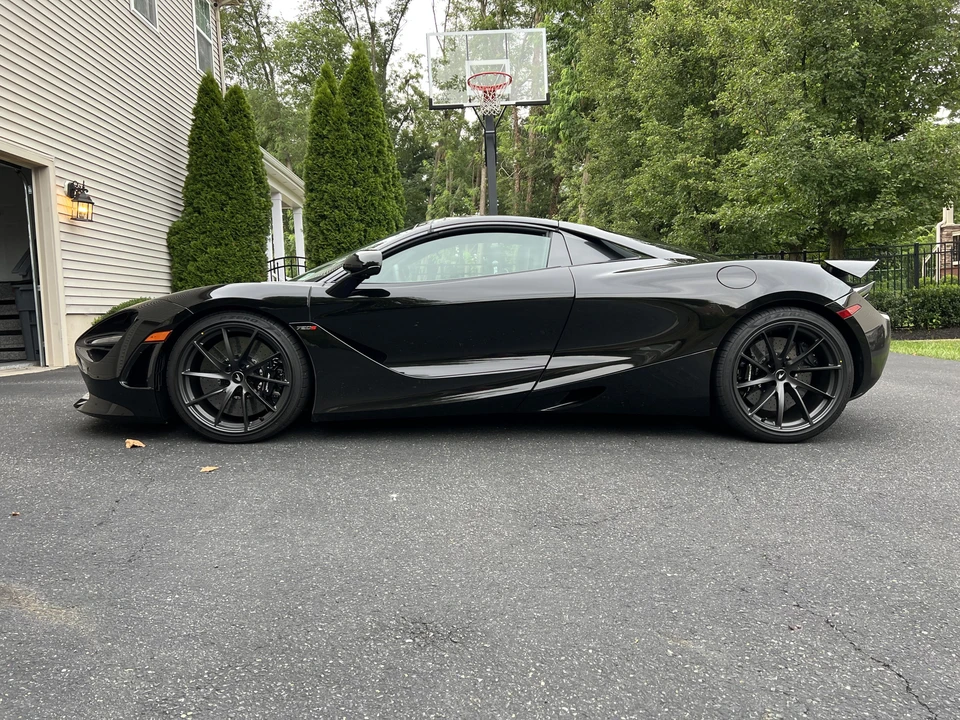 2022 McLaren 720S Spider - Image 9 of 31