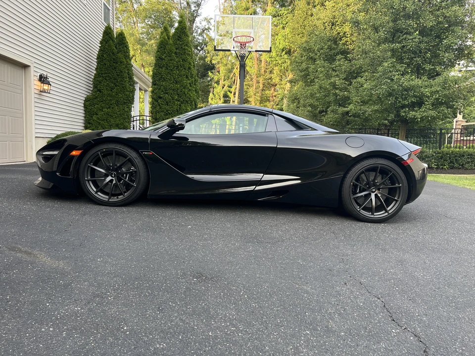 2022 McLaren 720S Spider - Image 10 of 31
