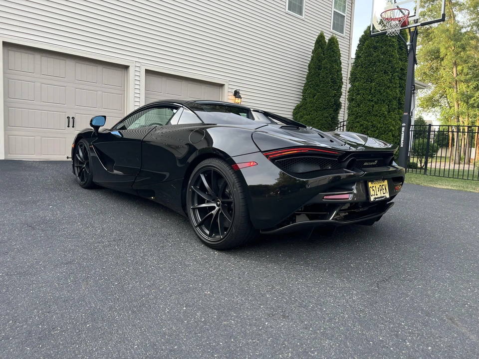 2022 McLaren 720S Spider - Image 12 of 31