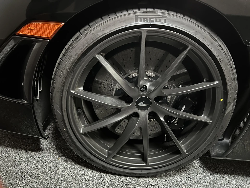 2022 McLaren 720S Spider - Image 30 of 31