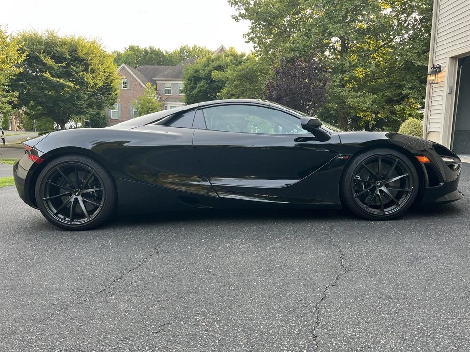 2022 McLaren 720S Spider - Image 17 of 31