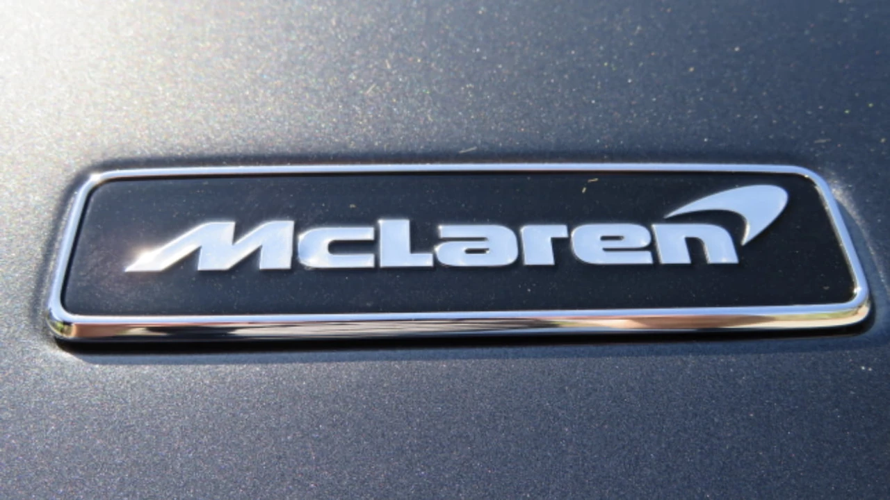2022 McLaren 720S Spider - Image 10 of 27