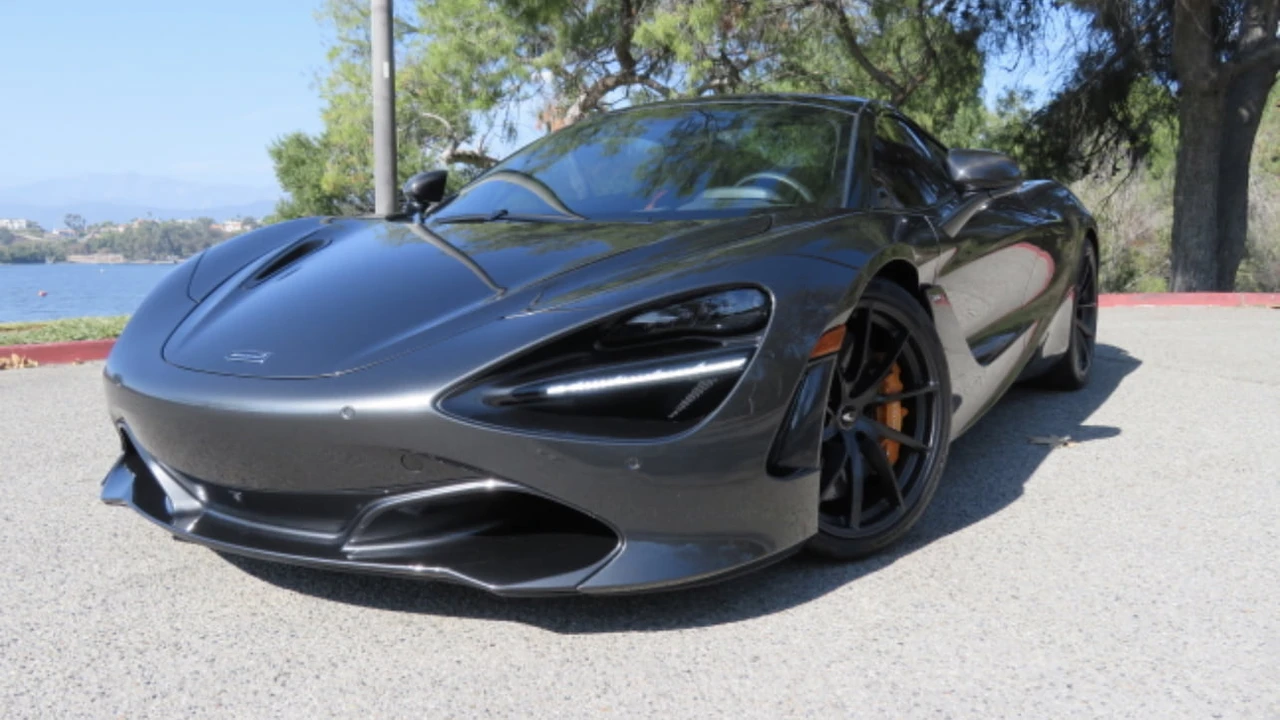 2022 McLaren 720S Spider - Image 23 of 27