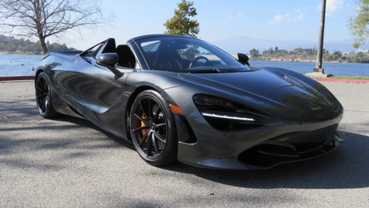 2022 McLaren 720S Spider - Image 24 of 27