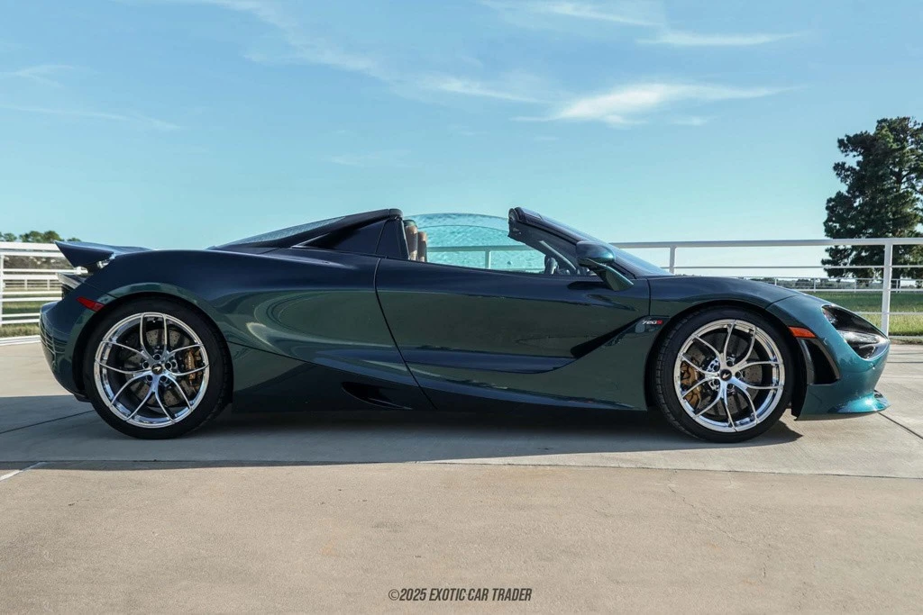 2022 McLaren 720S Spider - Image 9 of 12
