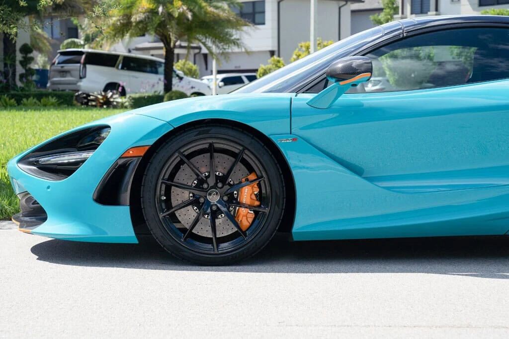2022 McLaren 720S Spider - Image 4 of 12