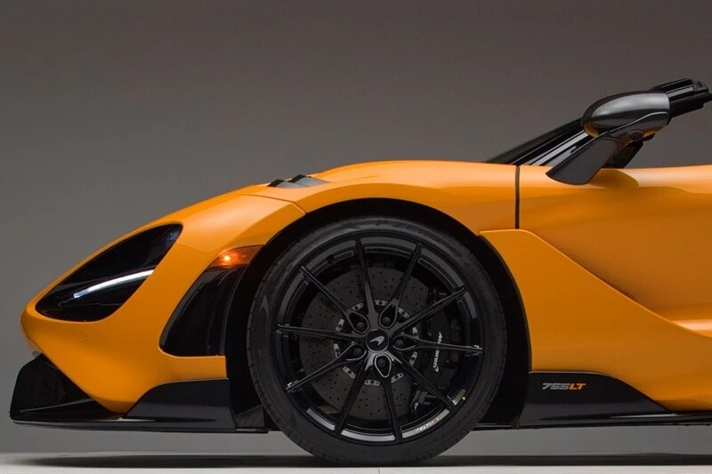 2022 McLaren 675LT - Image 8 of 21