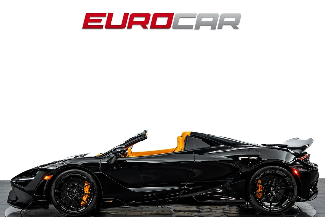 2022 McLaren 765LT - Image 2 of 31