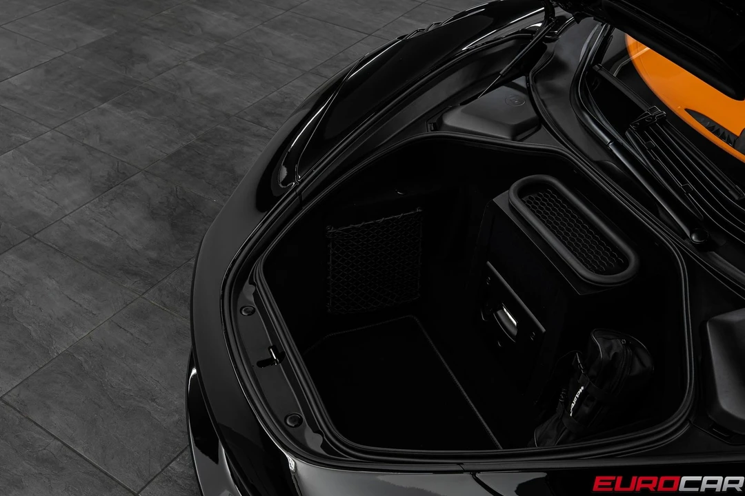 2022 McLaren 765LT - Image 13 of 31