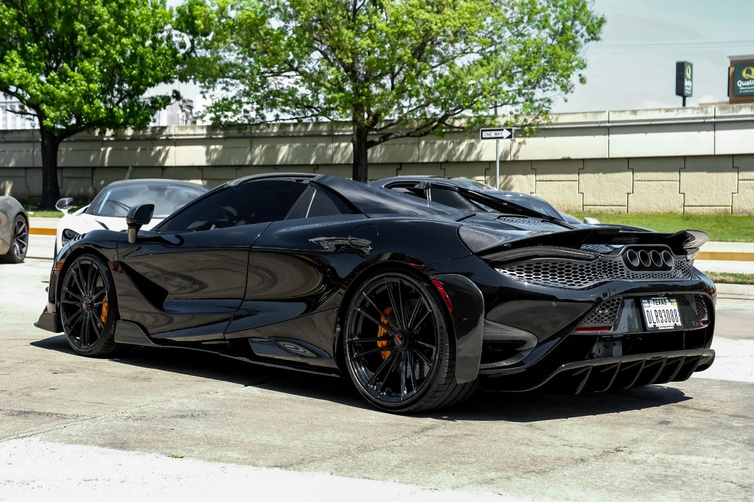 2022 McLaren 765LT - Image 12 of 31