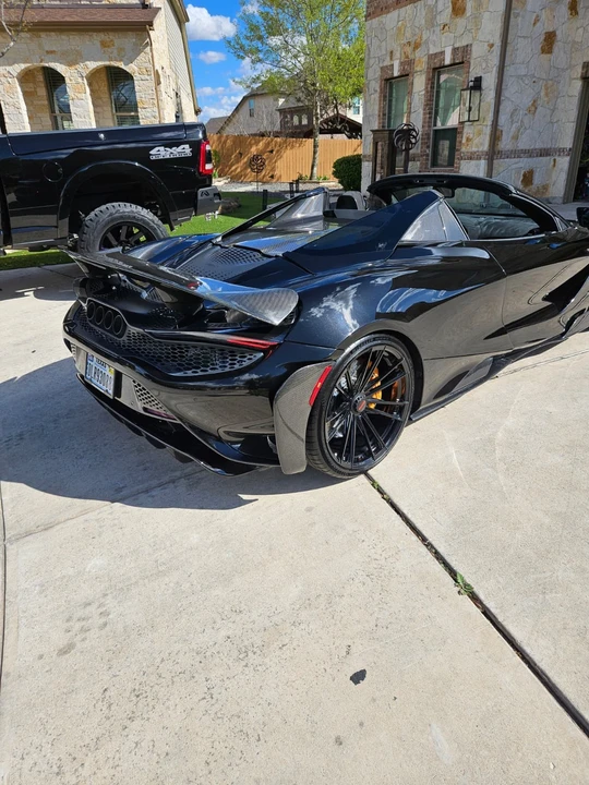 2022 McLaren 765LT - Image 9 of 21
