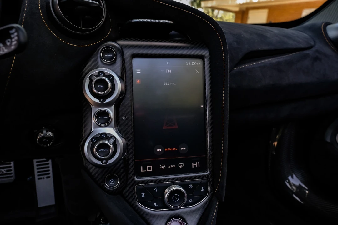 2022 McLaren 765LT - Image 28 of 31