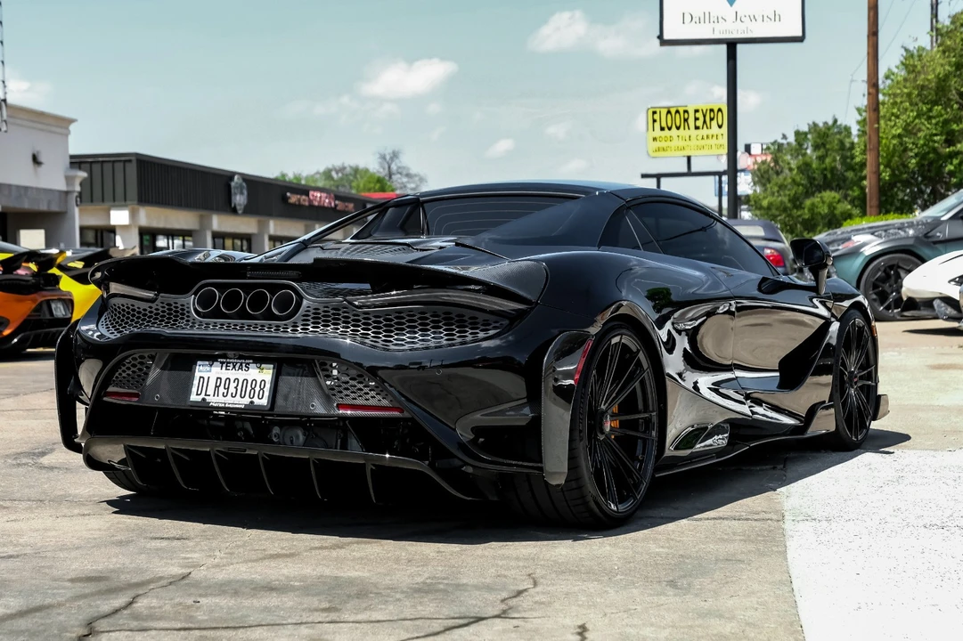 2022 McLaren 765LT - Image 9 of 31