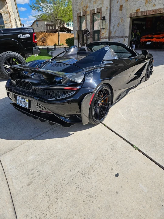 2022 McLaren 765LT - Image 11 of 21