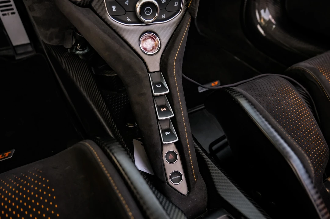 2022 McLaren 765LT - Image 25 of 31