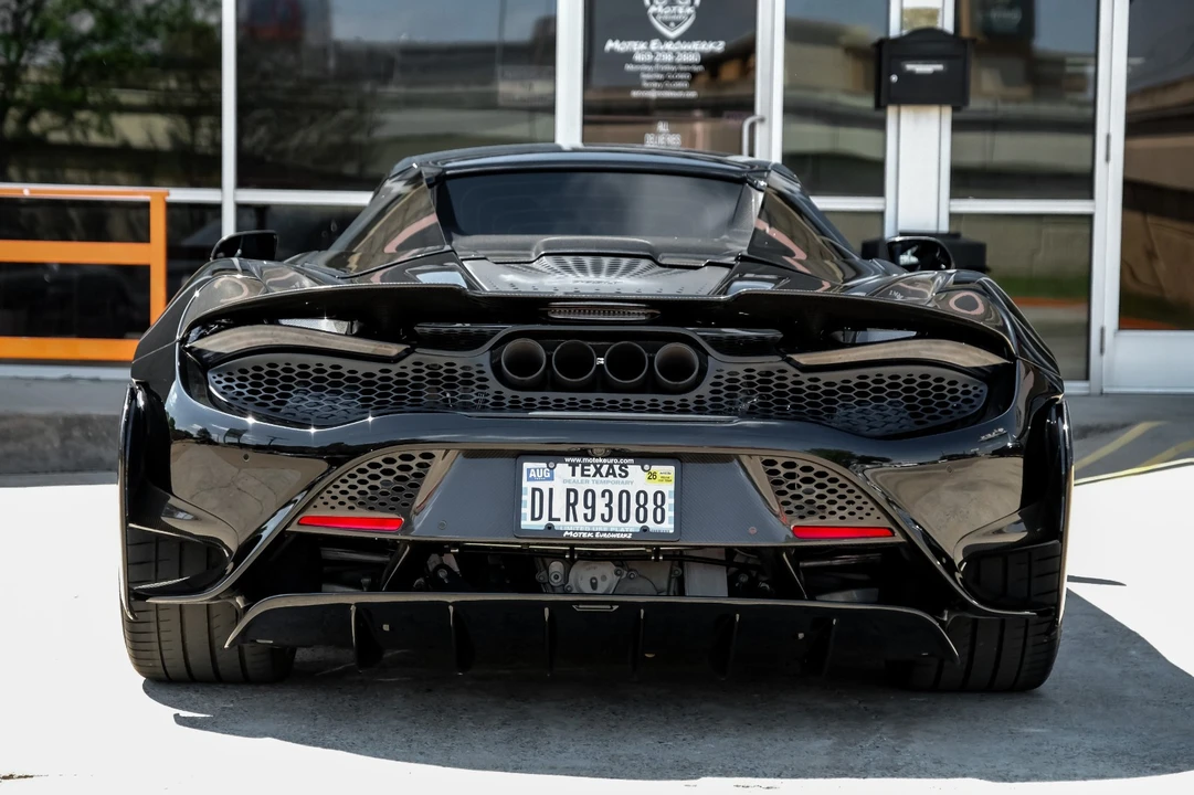 2022 McLaren 765LT - Image 10 of 31