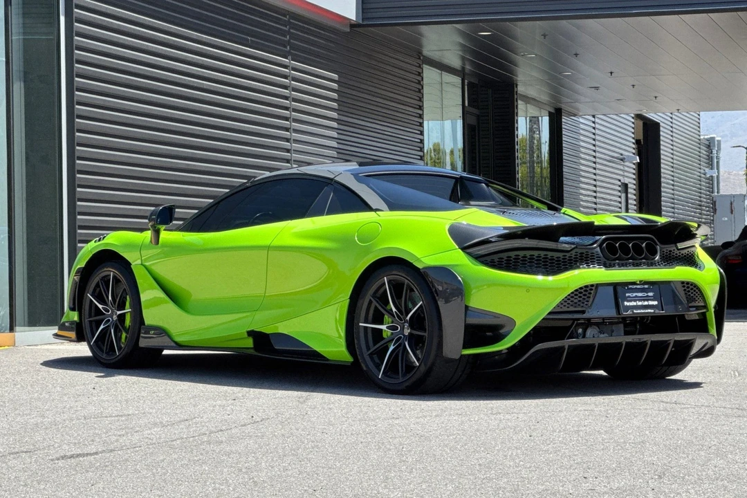 2022 McLaren 765LT - Image 3 of 31