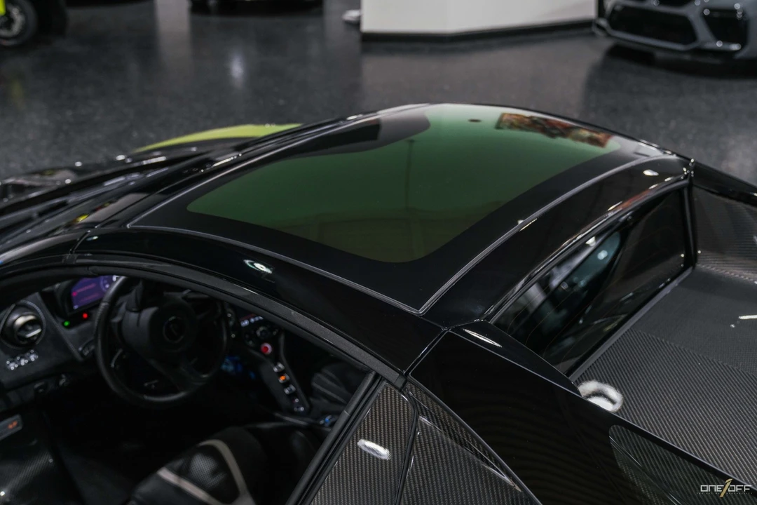 2022 McLaren 765LT - Image 18 of 31
