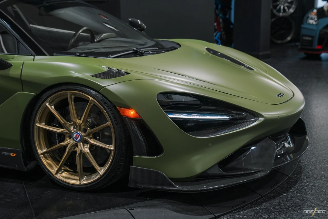 2022 McLaren 765LT - Image 24 of 31
