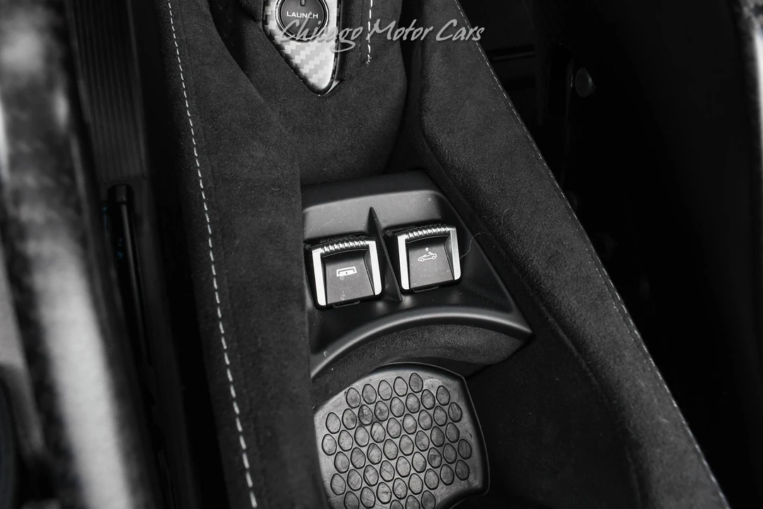 2022 McLaren 765LT - Image 19 of 21