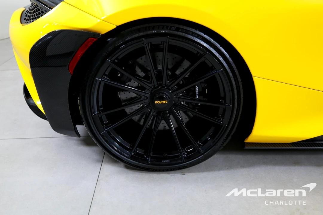 2022 McLaren 675LT - Image 26 of 31