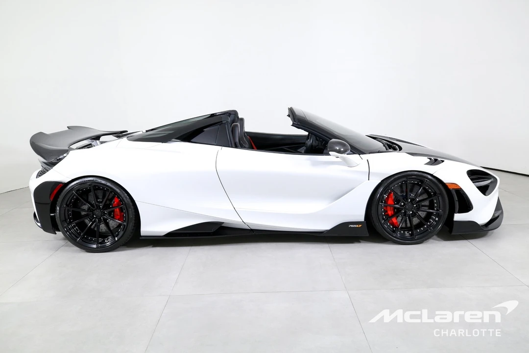 2022 McLaren 675LT - Image 11 of 12
