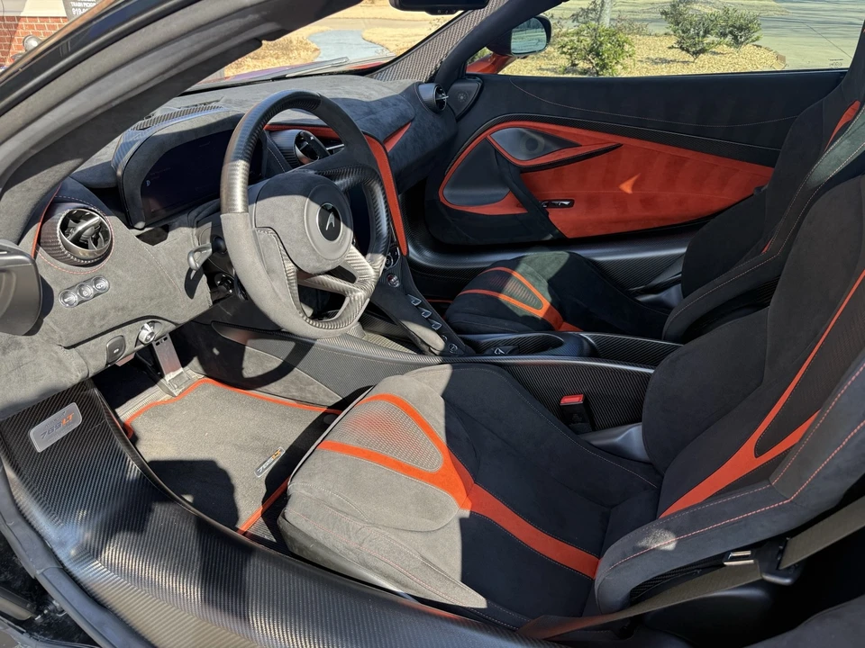 2022 McLaren 765LT - Image 14 of 16