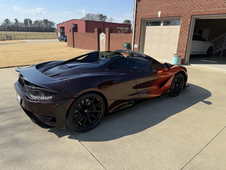 2022 McLaren 765LT - Image 8 of 16