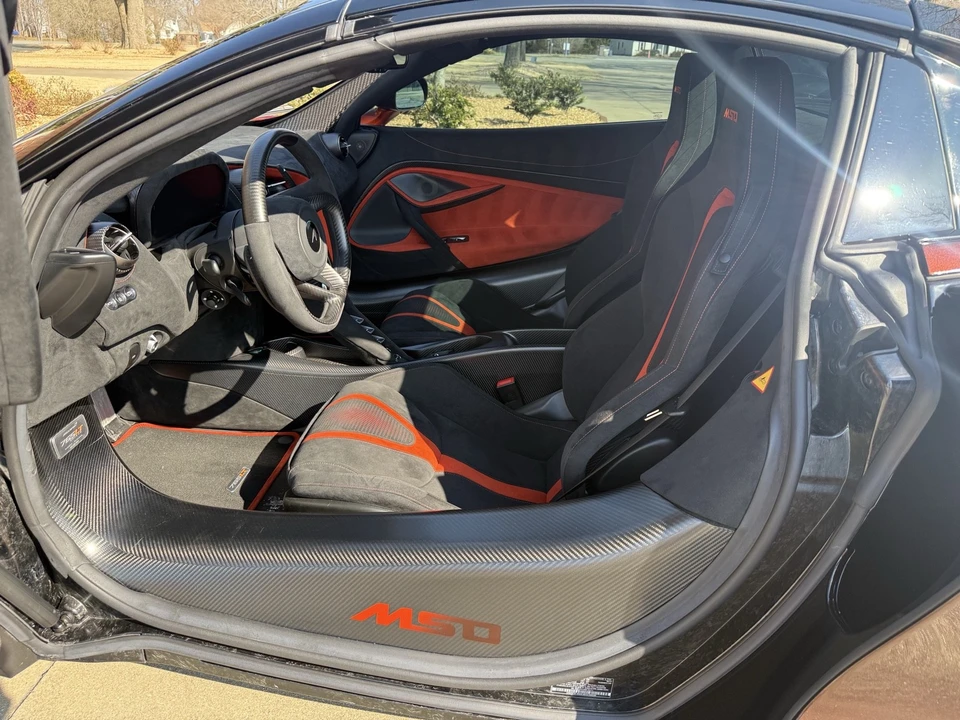 2022 McLaren 765LT - Image 2 of 16