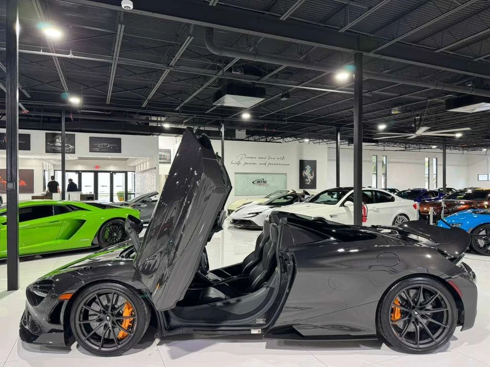 2022 McLaren 765LT - Image 12 of 21