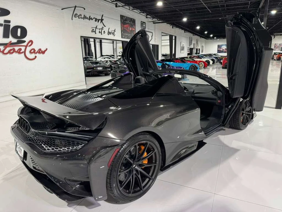 2022 McLaren 765LT - Image 15 of 21