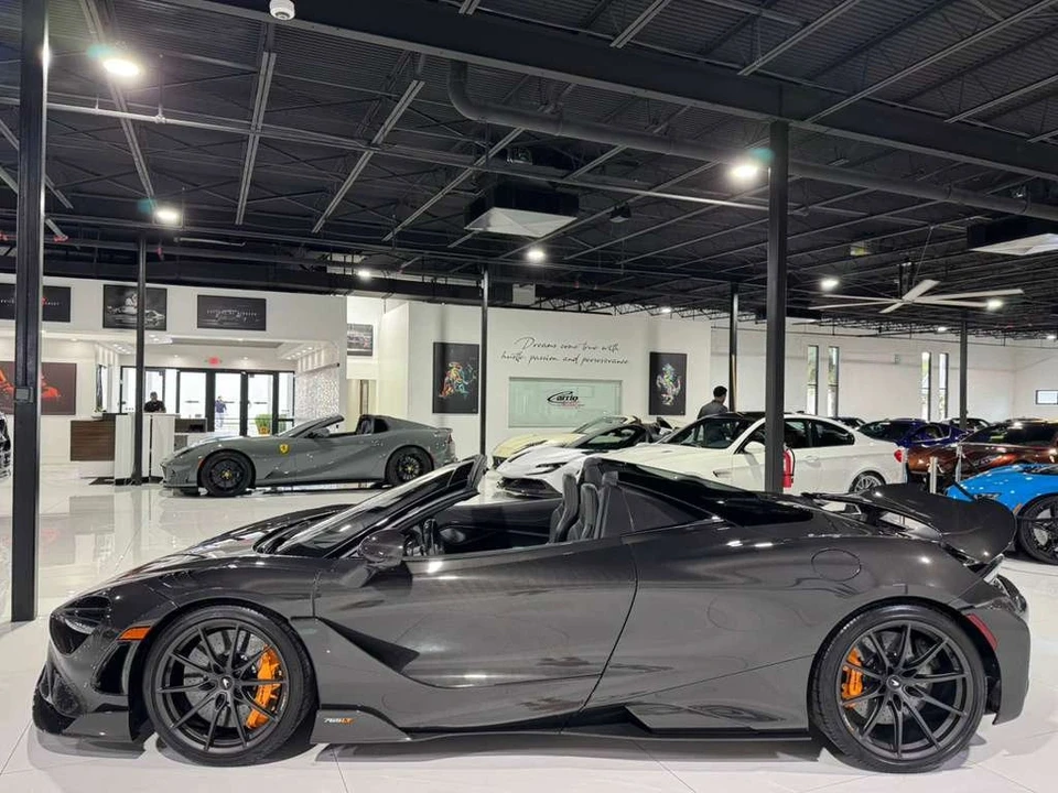 2022 McLaren 765LT - Image 4 of 21