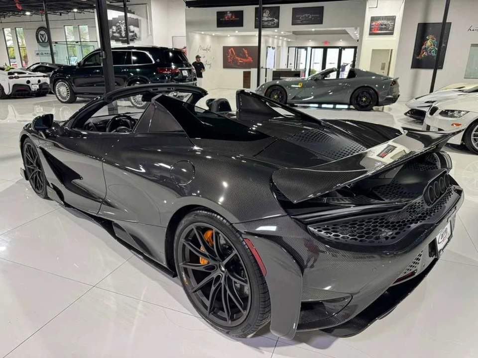 2022 McLaren 765LT - Image 5 of 21