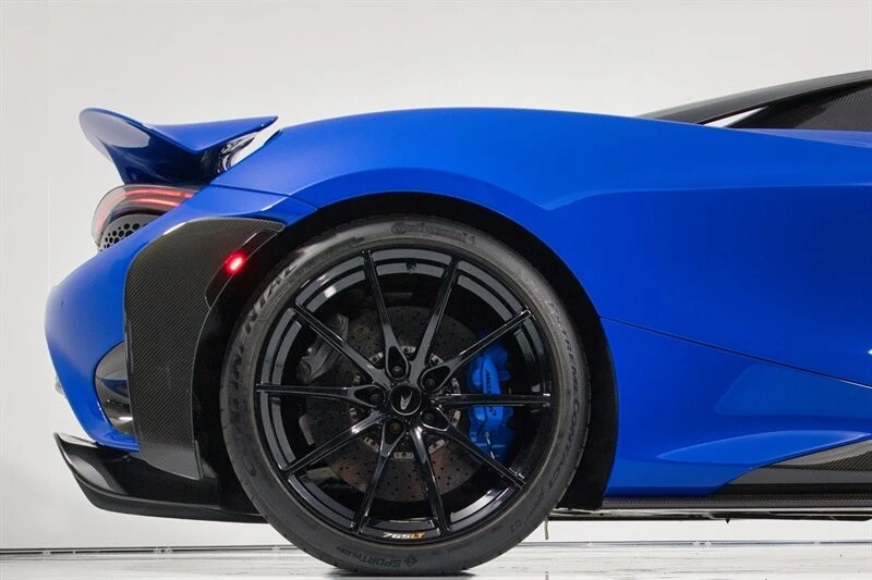 2022 McLaren 765LT Spider - Image 17 of 31