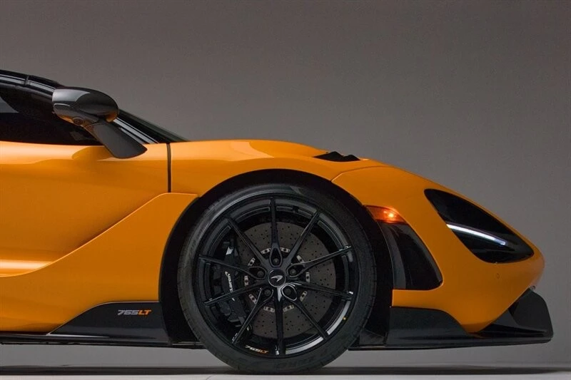 2022 McLaren 765LT Spider - Image 18 of 21